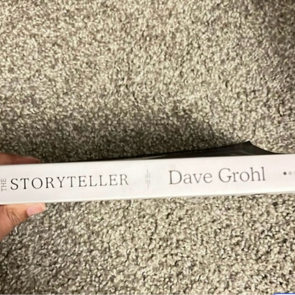 The Storyteller by Dave Grohl Paperback | Like New Condition - Picture 3 of 4